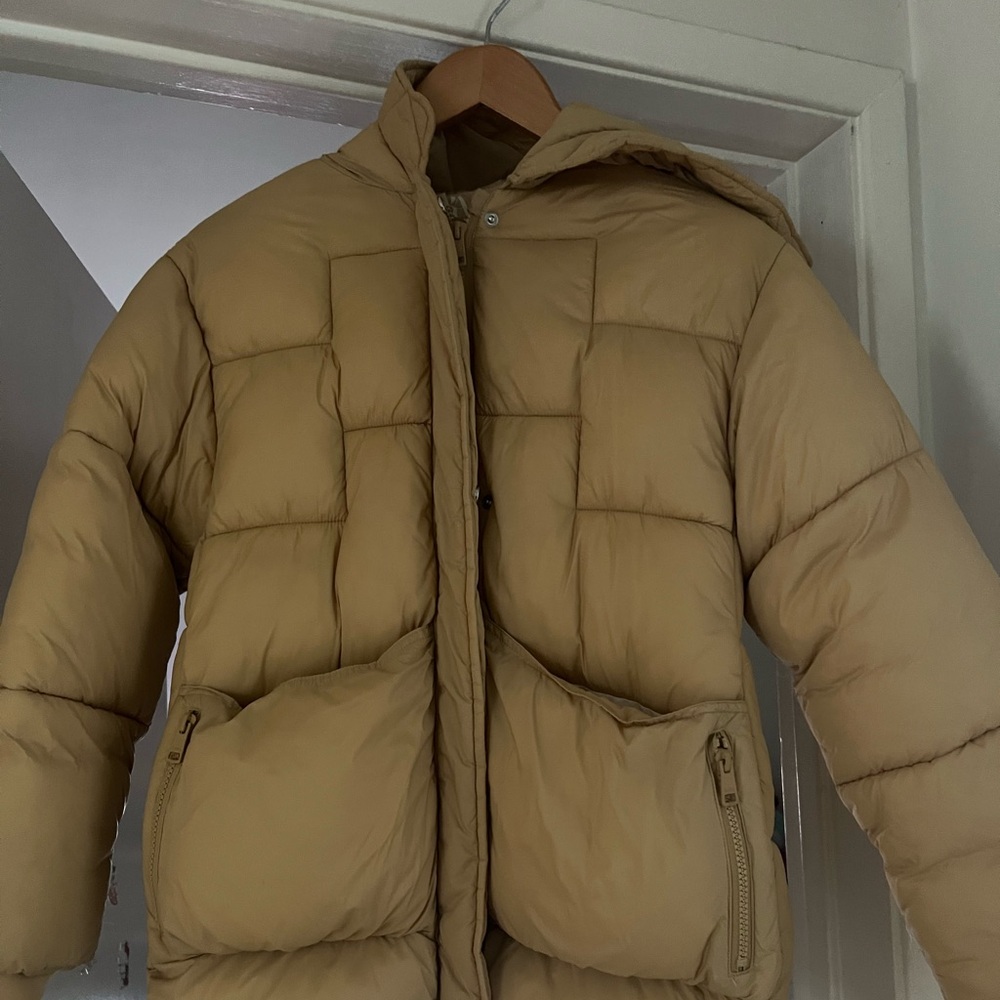 Zara coat! Great condition. Only worn a few times.